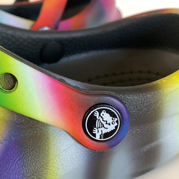 Crocs Women’s Size‎ 8 Multicolored Shoes - Picture 3 of 9